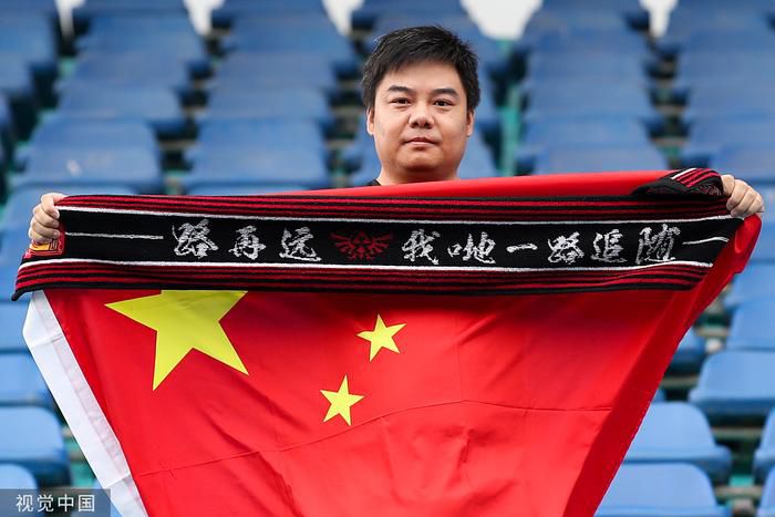 罗克是我们已经签下的，俱乐部决定让他提前报到。